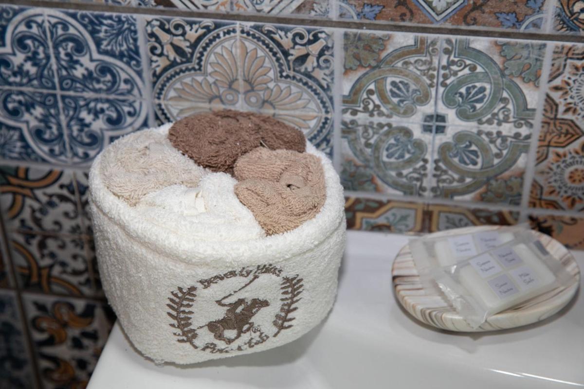 Artemis Suite Agia Marina  Bagian luar foto